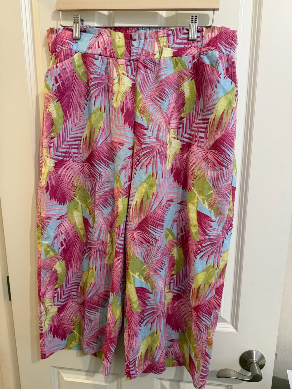 Land N Sea crop linen blend tropical wide leg pant, size large, resort wear